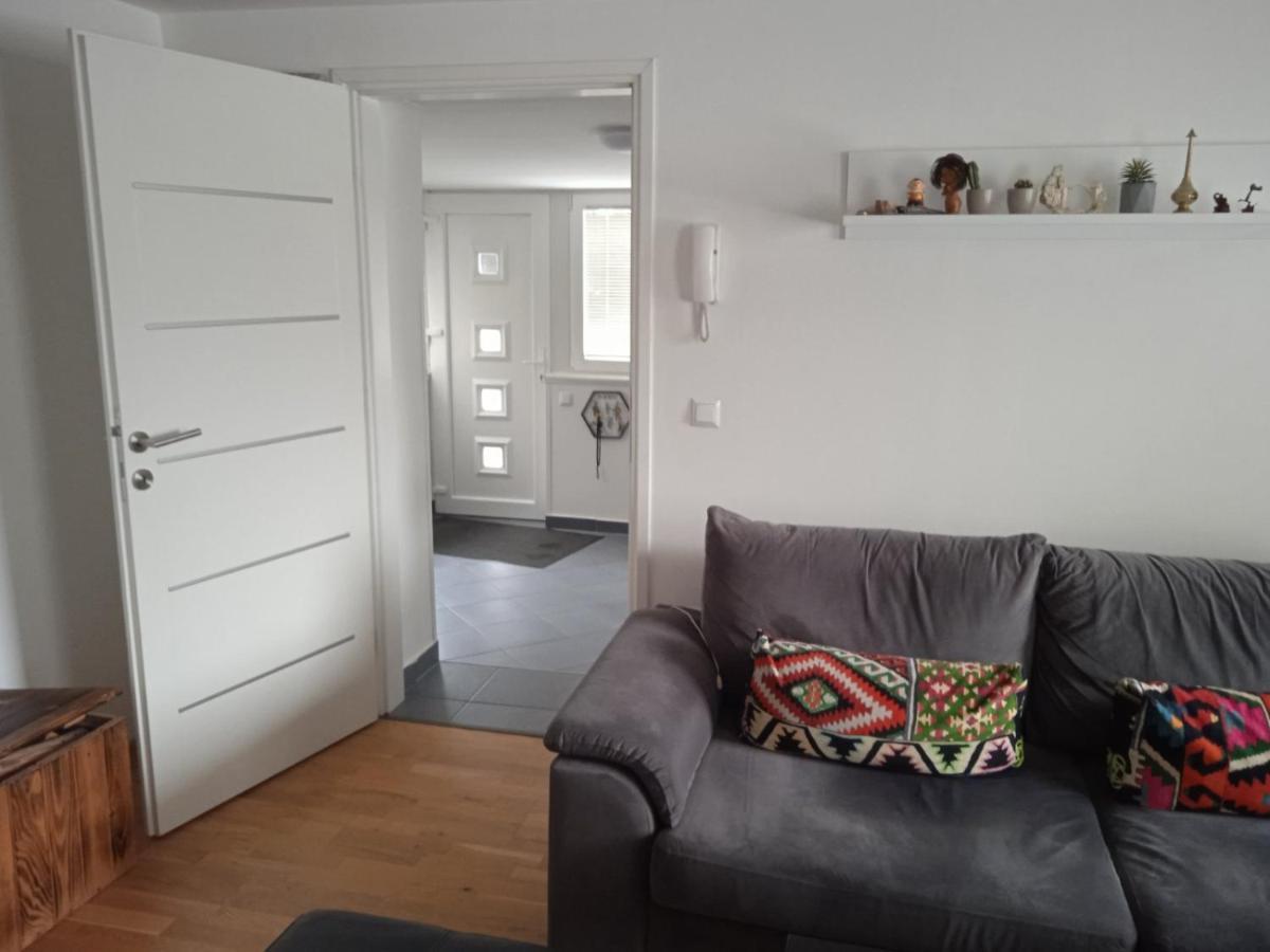 Apartment Hrvatin No 5 *